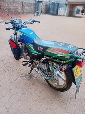 Honda CB 125 2024 Blue