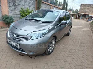 Nissan Note 2013 Kijivu