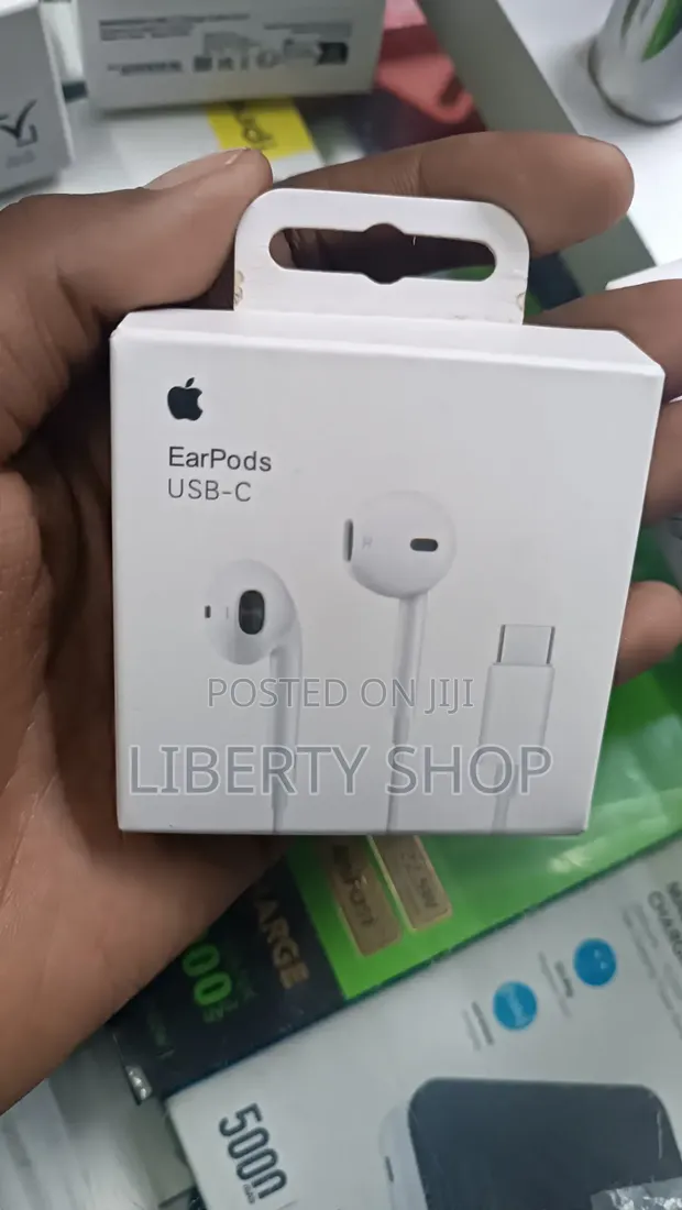 Brand New USB-C Earphones for iPhone 16/17 - 1