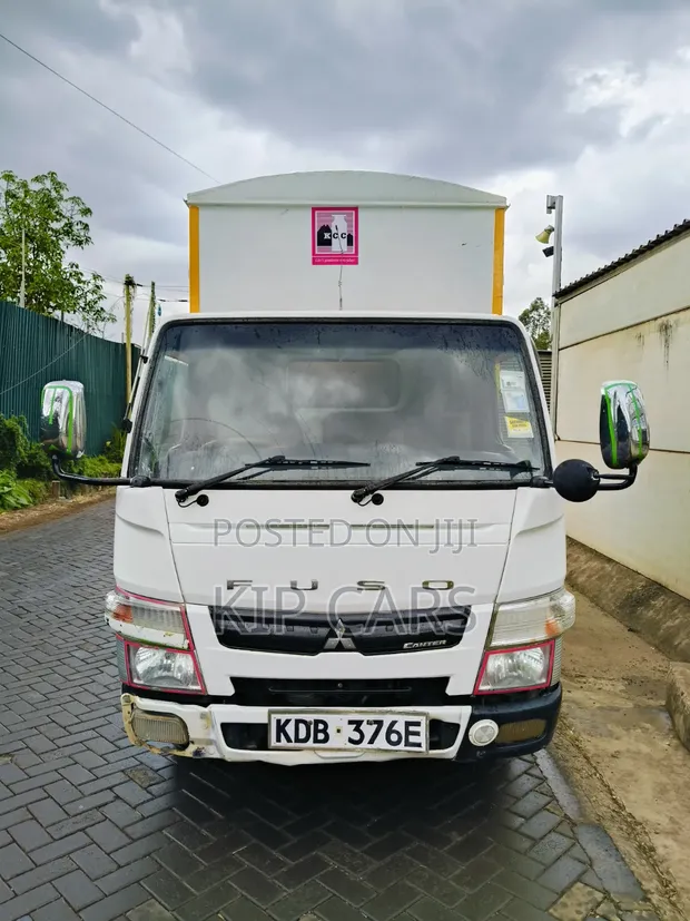 Mitsubishi Fuso Canter Truck - 2011 - 1
