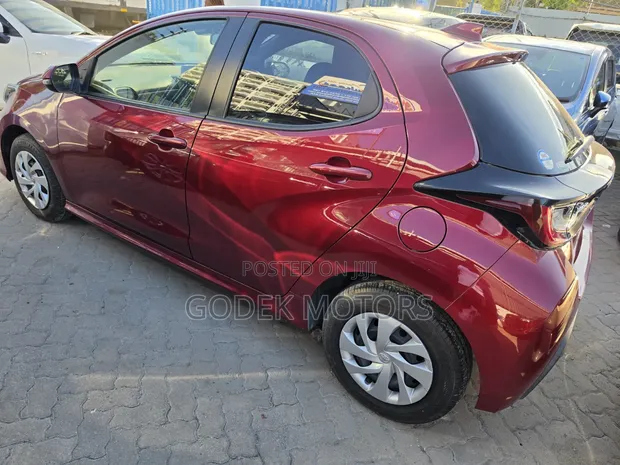 Toyota Yaris 2019 Red - 1