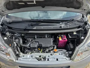Daihatsu Move 2019 Nyeupe