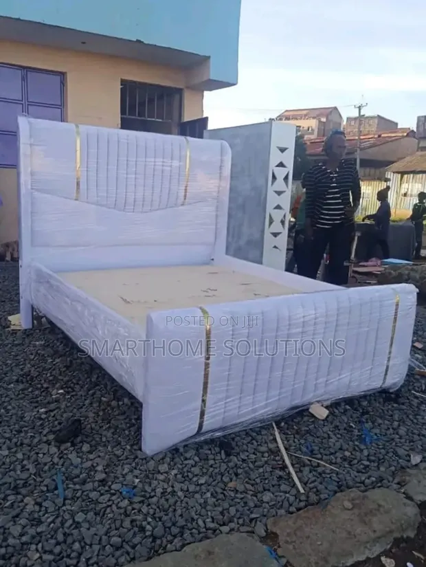 Executive Modern Chester Bed - 4x6 - 1