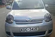 Toyota Sienta 2014 Silver - 2