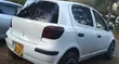 Toyota Vitz 2005 Nyeupe - 2
