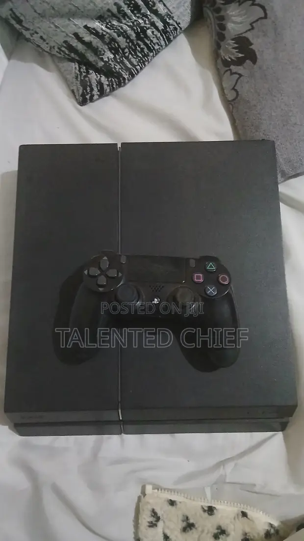 PS4 Standard 500GB - 1