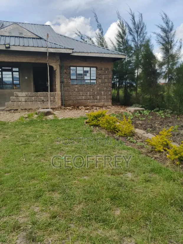 3 Bedroom Master Ensuite Bungalow in Kantafu, Joska - 1