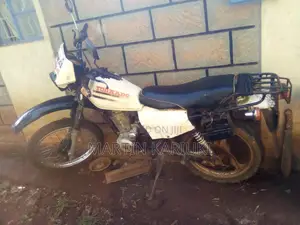 2021 Standard Motorcycle - White