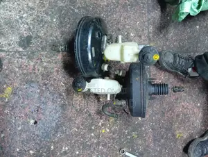 Used Toyota Hilux Revo Brake Booster