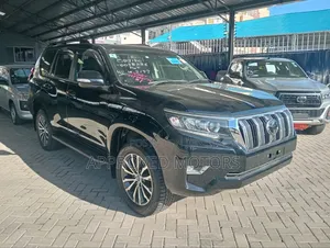 Toyota Land Cruiser Prado TXL 2021 Nyeusi