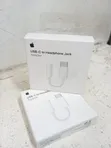Apple USB-C to 3.5mm Headphone Jack Adapter (Original) - 1