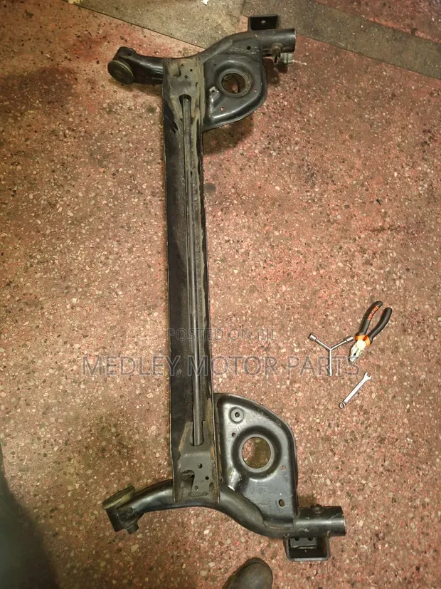 Nissan Note E12 Rear Beam/Axle - 1