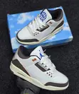 Nyeusi Air Jordan 3 Retro Sneakers - 2