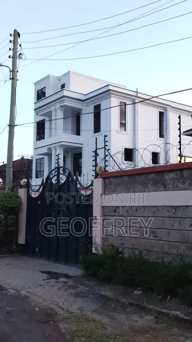 6-Bedroom Maisonette for Sale in Syokimau, Hotel 67 Area - 1