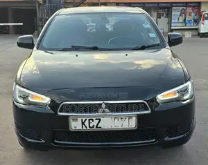 Mitsubishi Galant Fortis 2013 Nyeusi