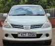 Nissan Tiida 2011 Nyeupe - 1
