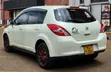 Nissan Tiida 2011 Nyeupe - 4