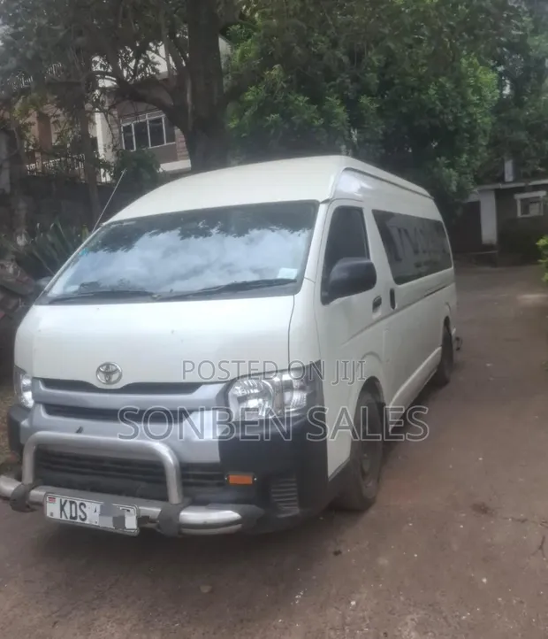 Toyota HiAce Grand Cabin 2015 - 1