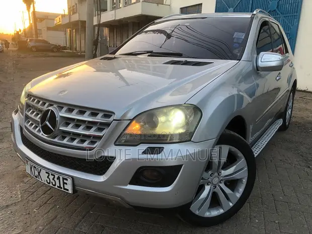 Mercedes-Benz M Class 2007 Nyeusi - 1