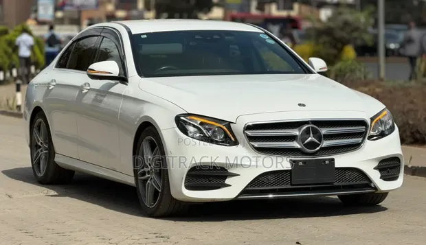 Mercedes-Benz E200 2019 White - 1