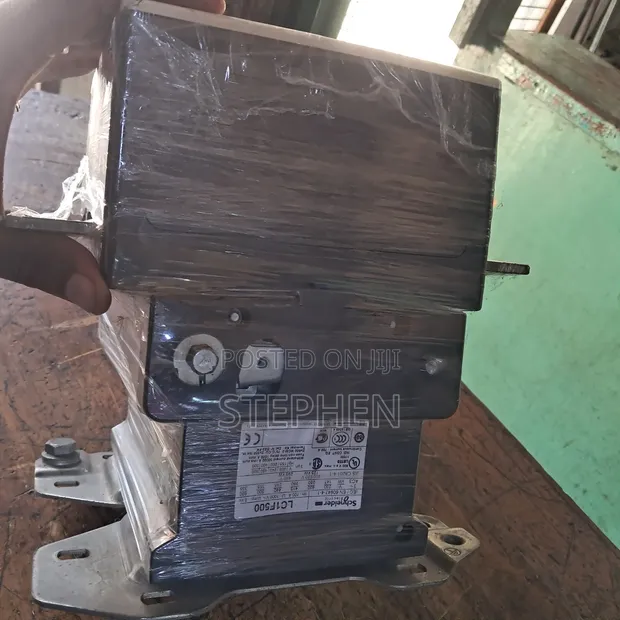 Schneider Electric 700A 3-Pole Conductor - 1