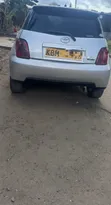 Toyota IST 2005 Nyeupe - 1