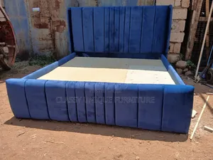 5x6 Chester Bed - Royal Blue Velvet