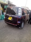 Toyota Sienta 2012 Nyeusi - 4