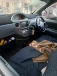 Toyota Sienta 2012 Nyeusi - 5