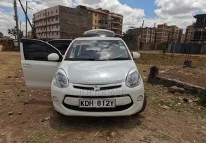 Toyota Passo 1.0 AWD 2016 Nyeupe