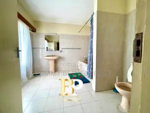 6-Bedroom Luxury Villa for Rent in Spring Valley