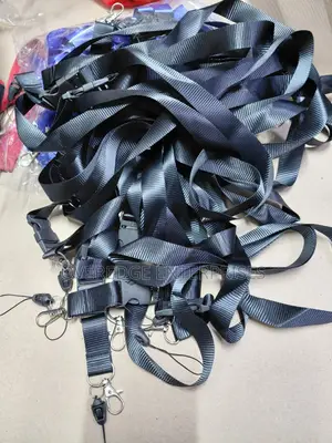 Lanyards za Kadi za Utambulisho na Viambatisho Salama