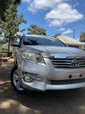 Toyota Vanguard 2012 Gray