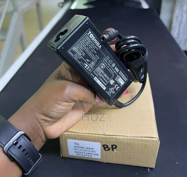 Toshiba 65W Laptop Charger - 1
