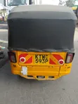 Piaggio 2023 Yellow Three-Wheeler - 3