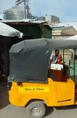 Piaggio 2023 Yellow Three-Wheeler - 4