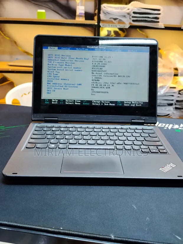 Laptopi ya Lenovo Yoga 11e - 4GB RAM, 128GB SSD, Intel Core i3 - 1