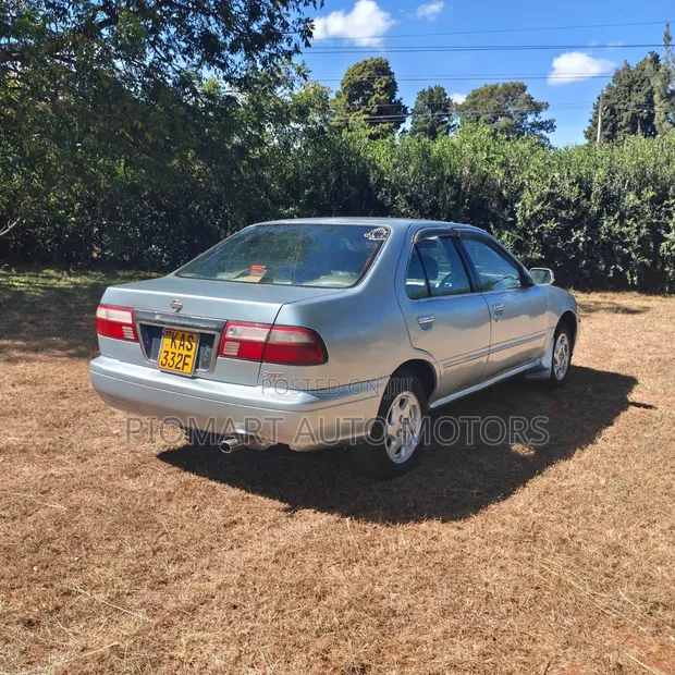 Nissan Sunny B14 2004 Nyeupe - 1
