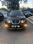 Nissan X-Trail 2017 Nyeusi 7 Seater - 1