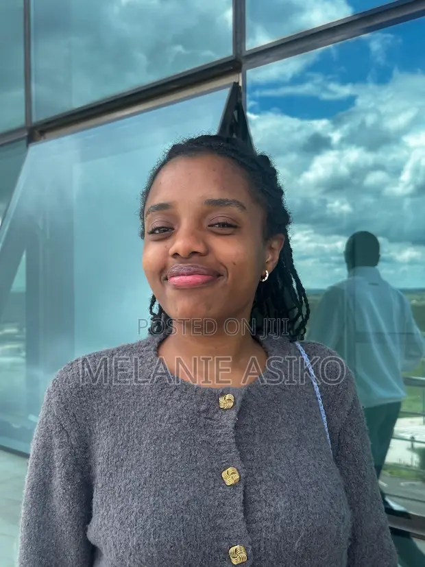 Graphic Designer Mwenye Uzoefu - 1