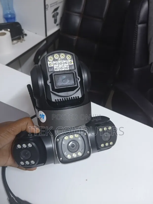 Kamera ya CCTV ya Nje ya 4G yenye Lensi Tatu kwa Usalama wa Shamba - 1