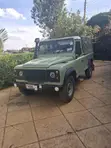 Land Rover Defender Puma 2013 Green - 2