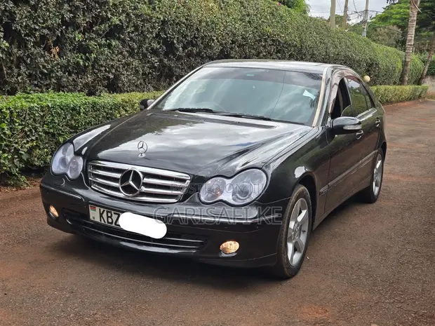 Mercedes-Benz C180 2007 Nyeusi - 1