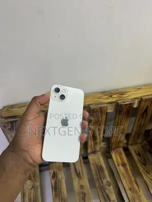 Apple iPhone 13 128GB White