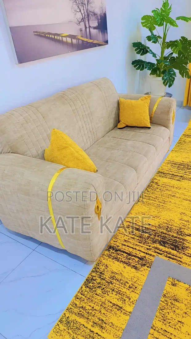 Sofa ya Seater 3 na Sofa ya Seater 2 kwa Uuzaji - 1