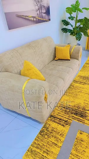Sofa ya Seater 3 na Sofa ya Seater 2 kwa Uuzaji