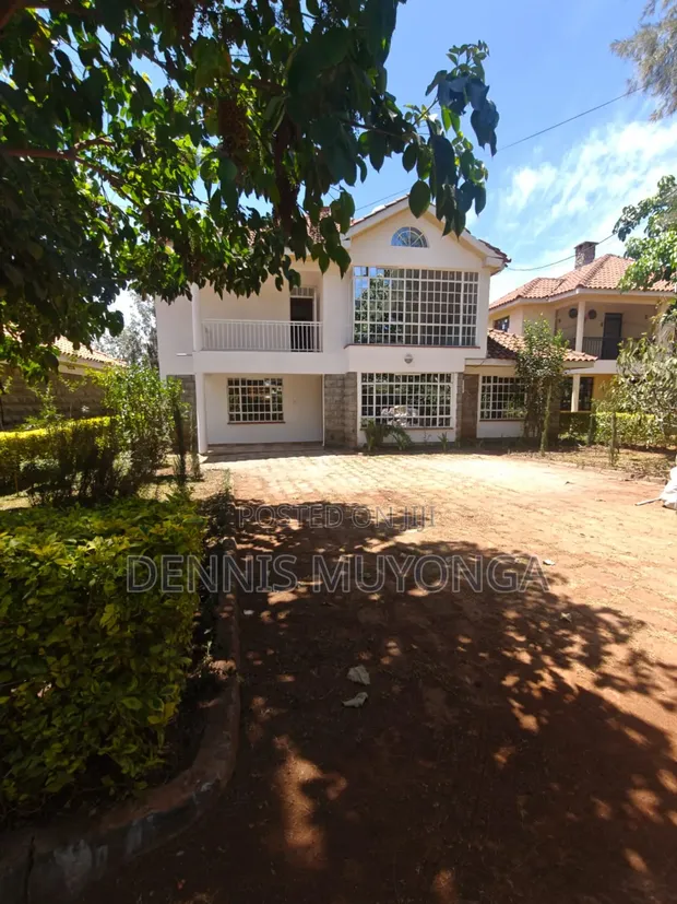 4 Bedroom Villa for Rent in Ambassadors Court, Rimpa - 1