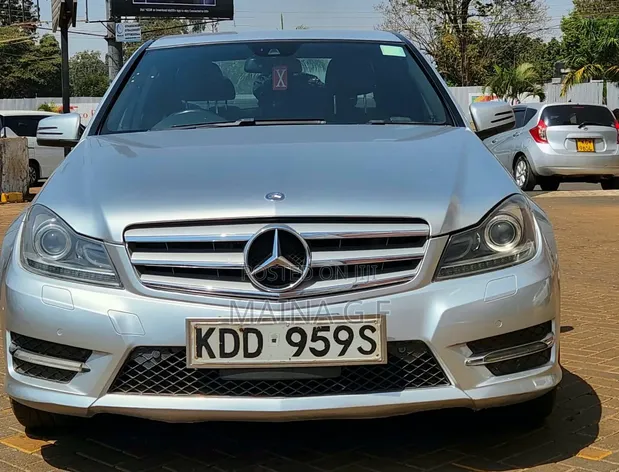 Mercedes-Benz C200 2014 Nyeupe - 1