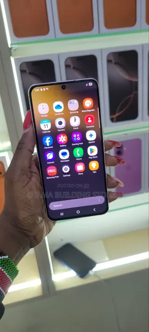 Samsung Galaxy S22 5G 256GB Nyeupe