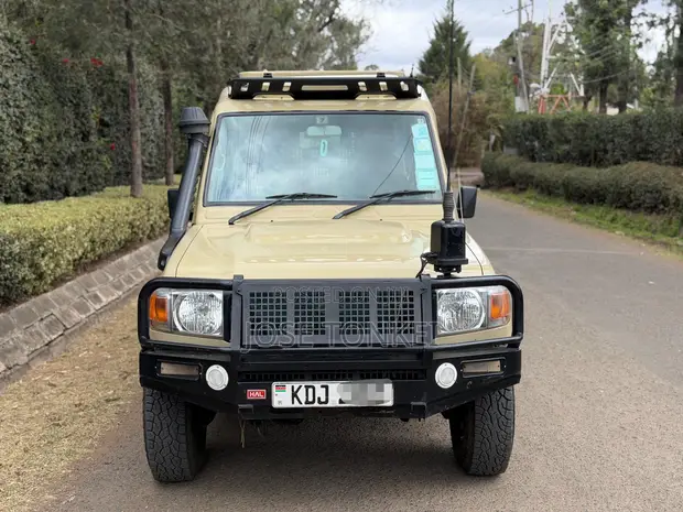 Toyota Land Cruiser 79 Series 2021 Tour Van - 1